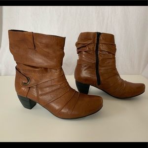 Lightly used Remonte Dorndorf boots